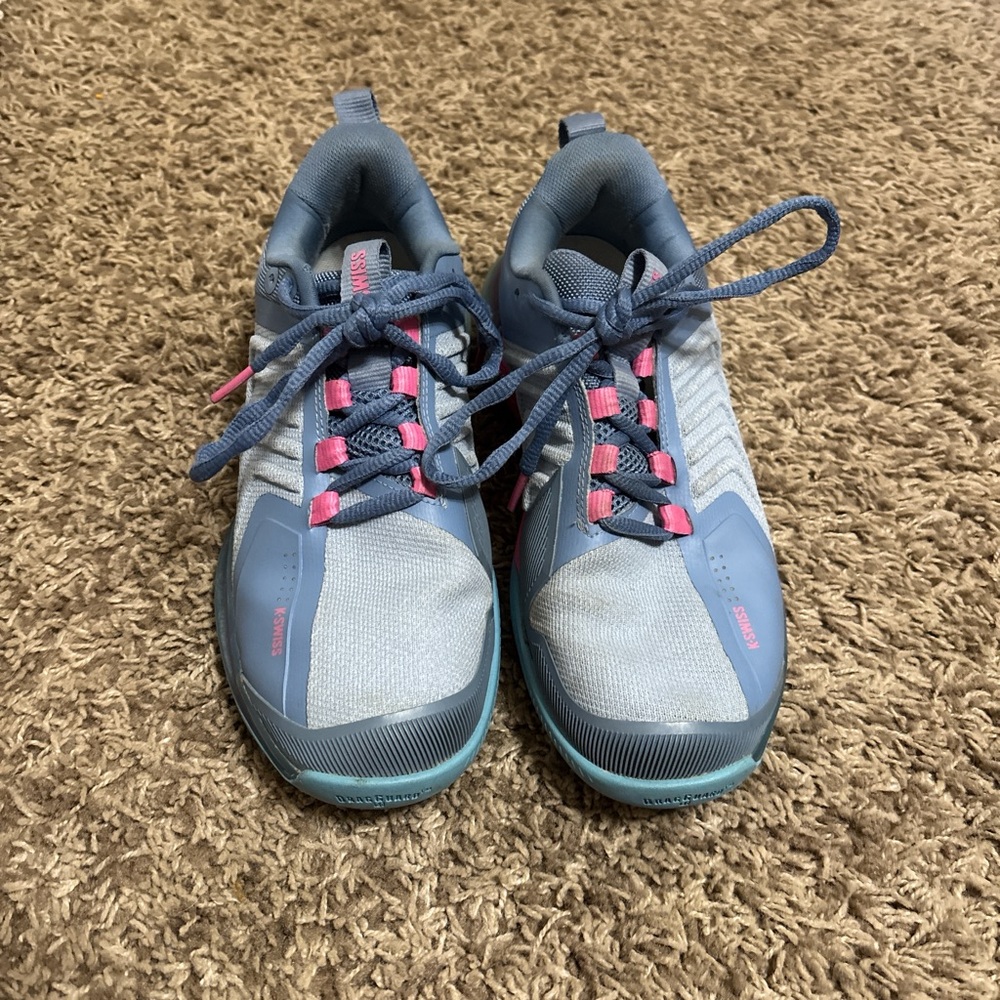 K- Swiss tennis shoes